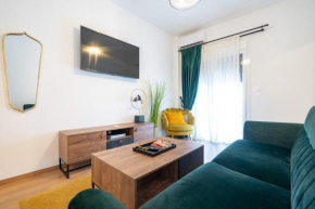 Stylish Metaxourgio 3 pers apart
